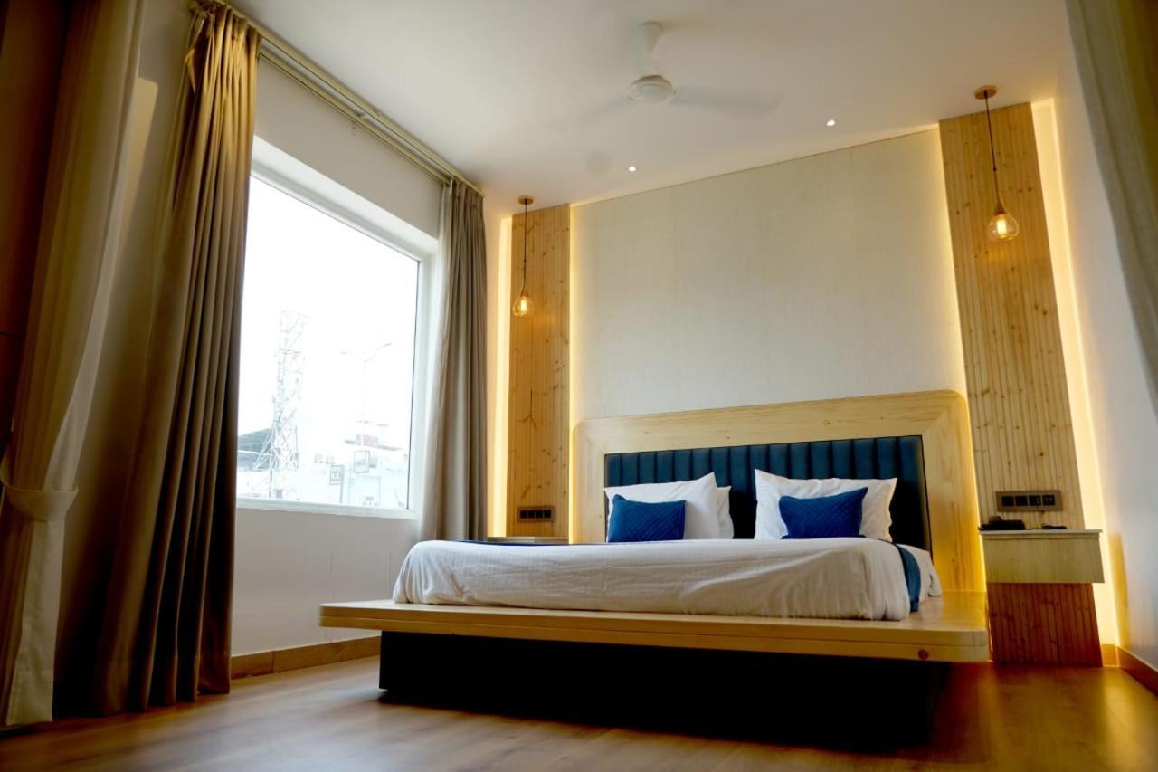 Hotel King'S Way Amritsar Chambre photo